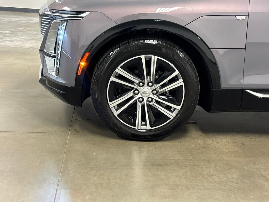 New 2026 Cadillac Lyriq Premium Luxury image 10