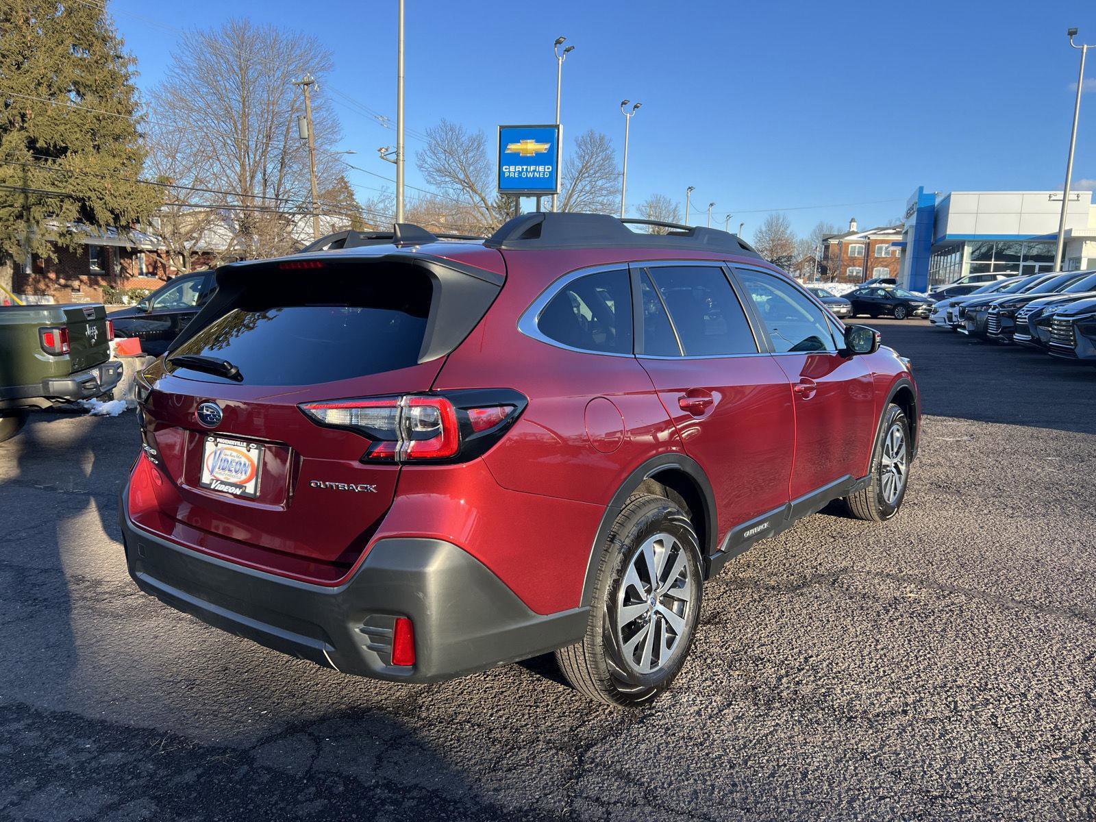 Used 2022 Subaru Outback Premium image 7