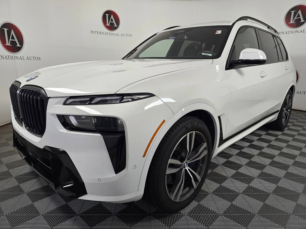 Certified 2025 BMW X7 xDrive40i w/ Executive Package AWD/4WD image 5