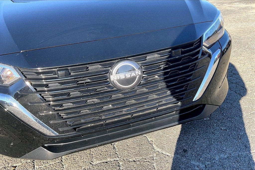 Used 2024 Nissan Sentra SV image 33
