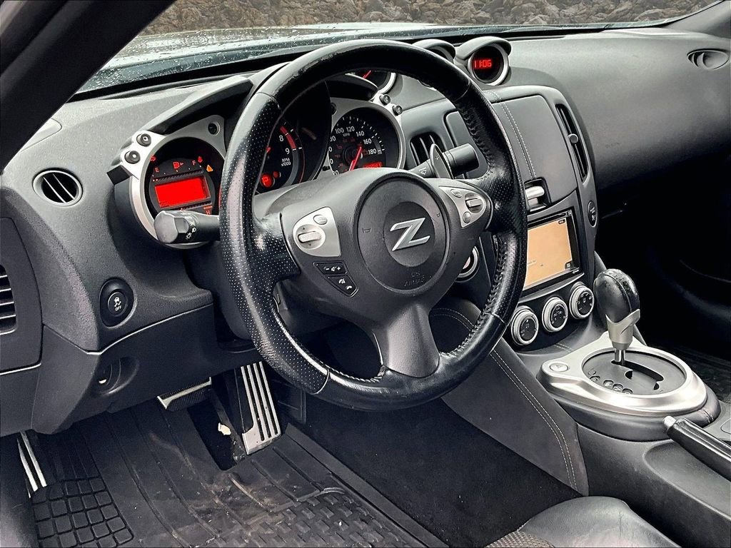 Used 2014 Nissan 370Z Touring w/ Sport Package image 11