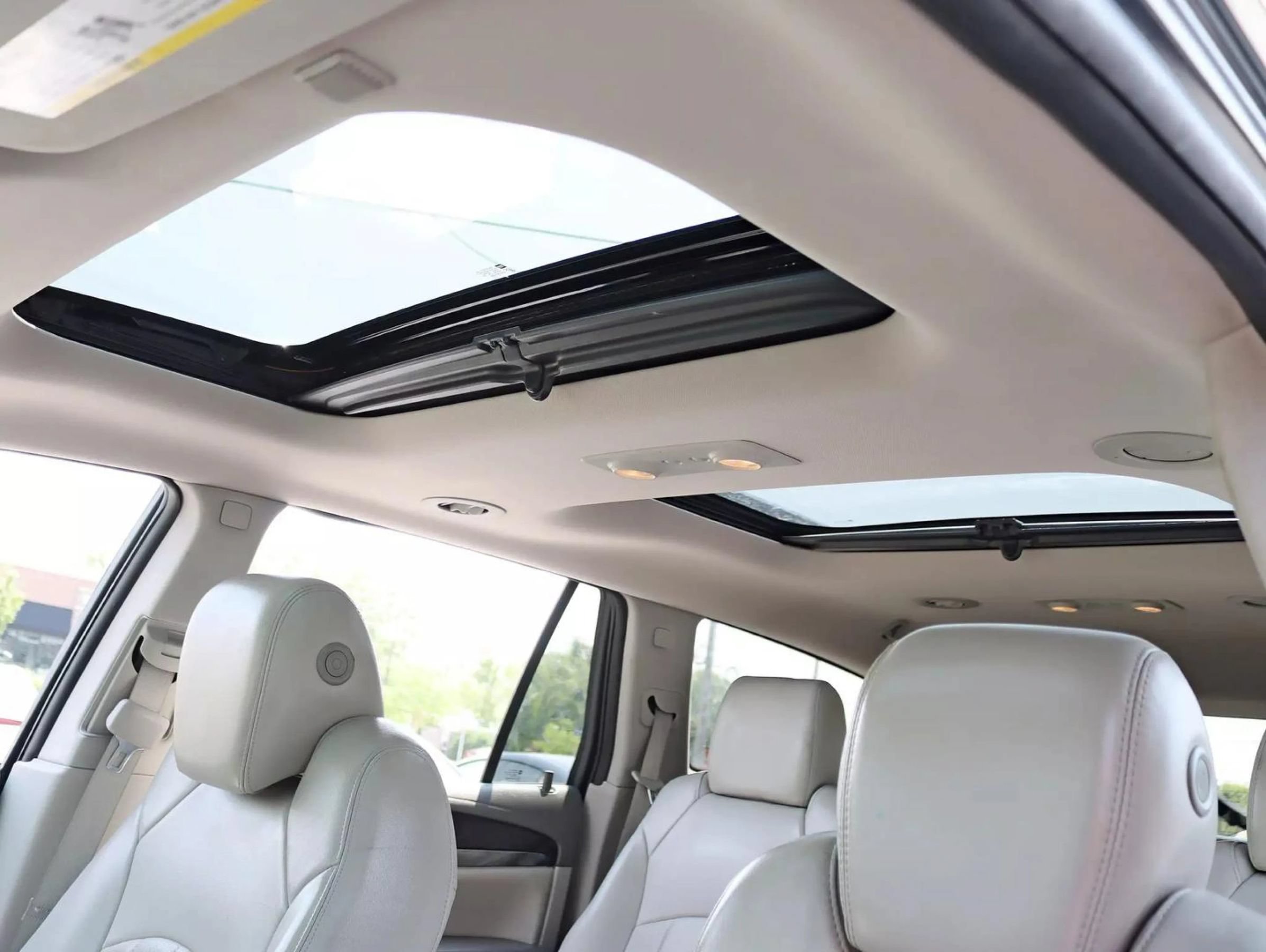 Used 2015 Buick Enclave Leather AWD/4WD image 29