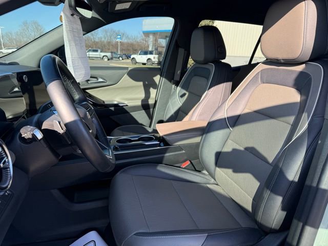 Used 2025 Chevrolet Equinox LT w/ Convenience Package II image 14