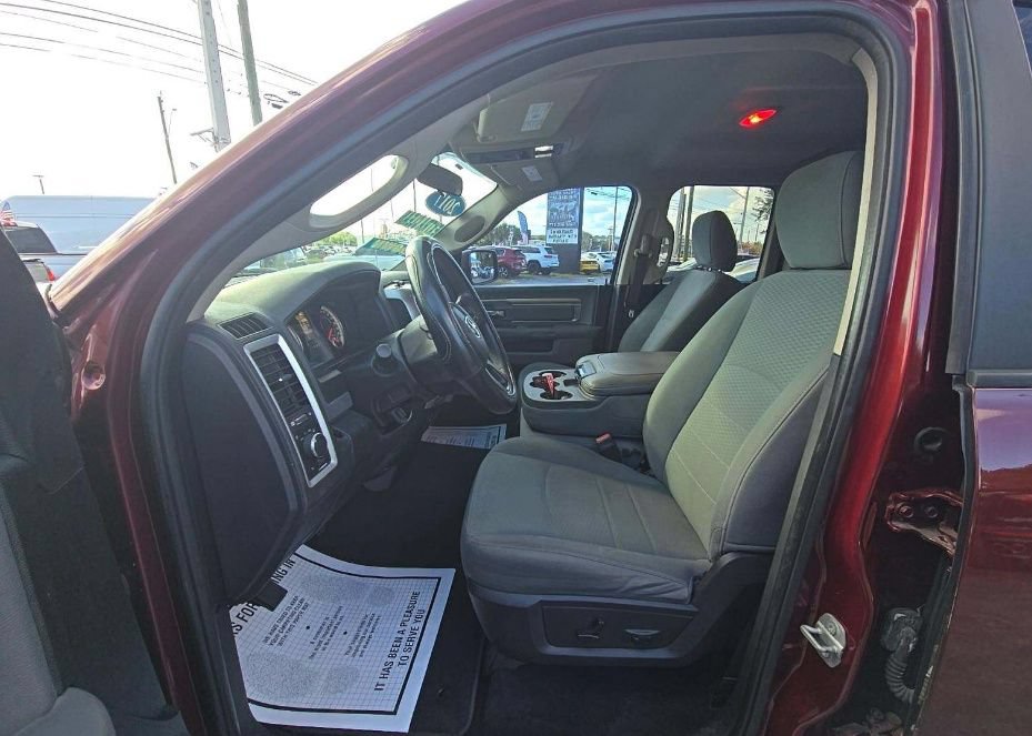 Used 2017 RAM 1500 Classic SLT AWD/4WD image 8