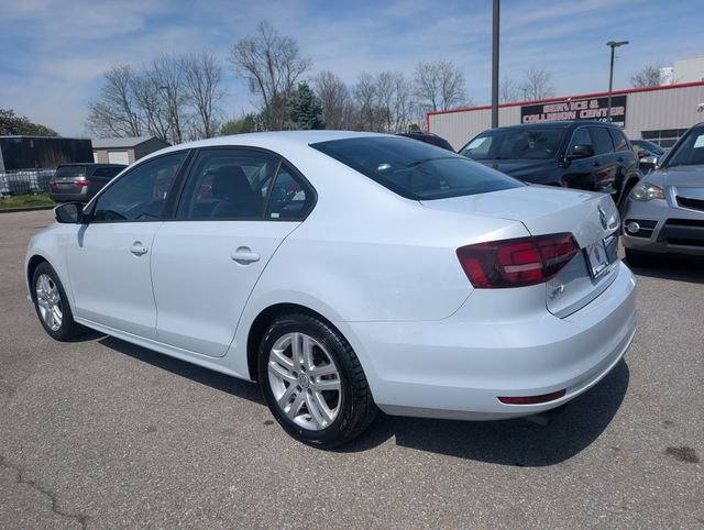 Used 2018 Volkswagen Jetta S w/ Cold Weather Package FWD image 4