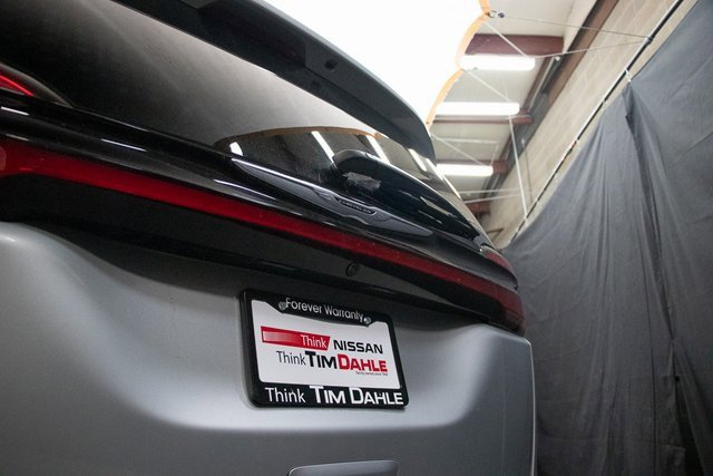 Used 2024 Chrysler Pacifica Touring-L image 13