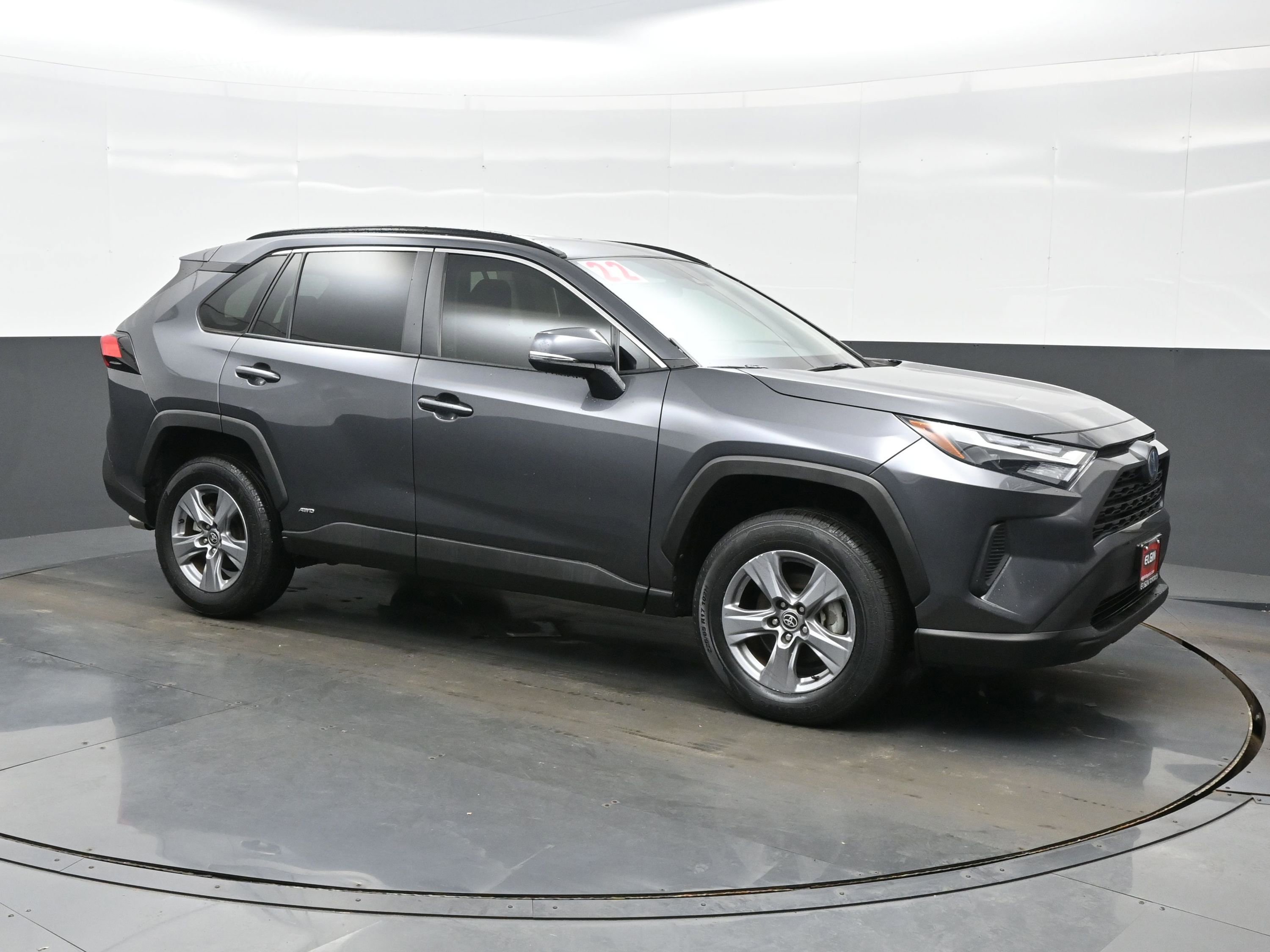 Used 2022 Toyota RAV4 XLE image 8