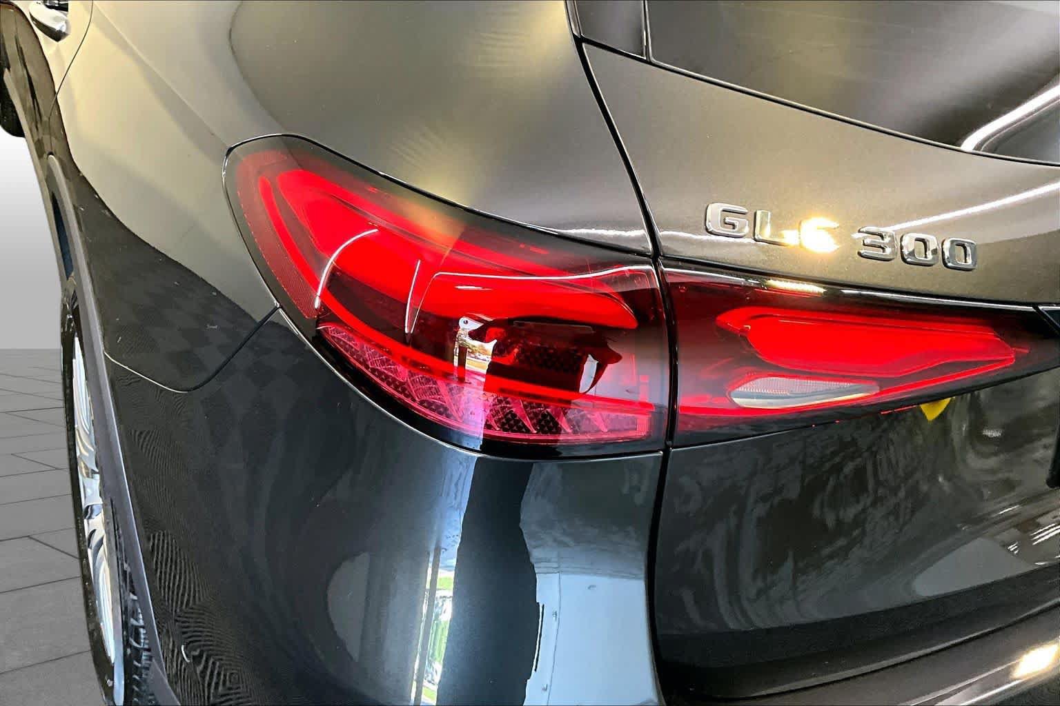 Used 2026 Mercedes-Benz GLC 300 4MATIC image 28
