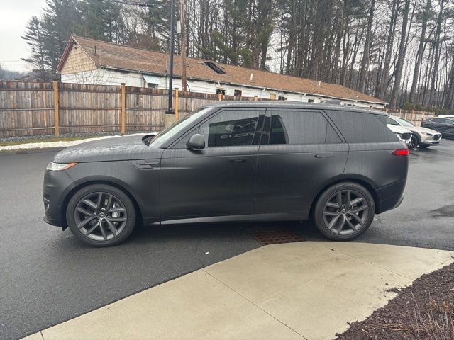 Used 2025 Land Rover Range Rover Sport Dynamic SE image 4