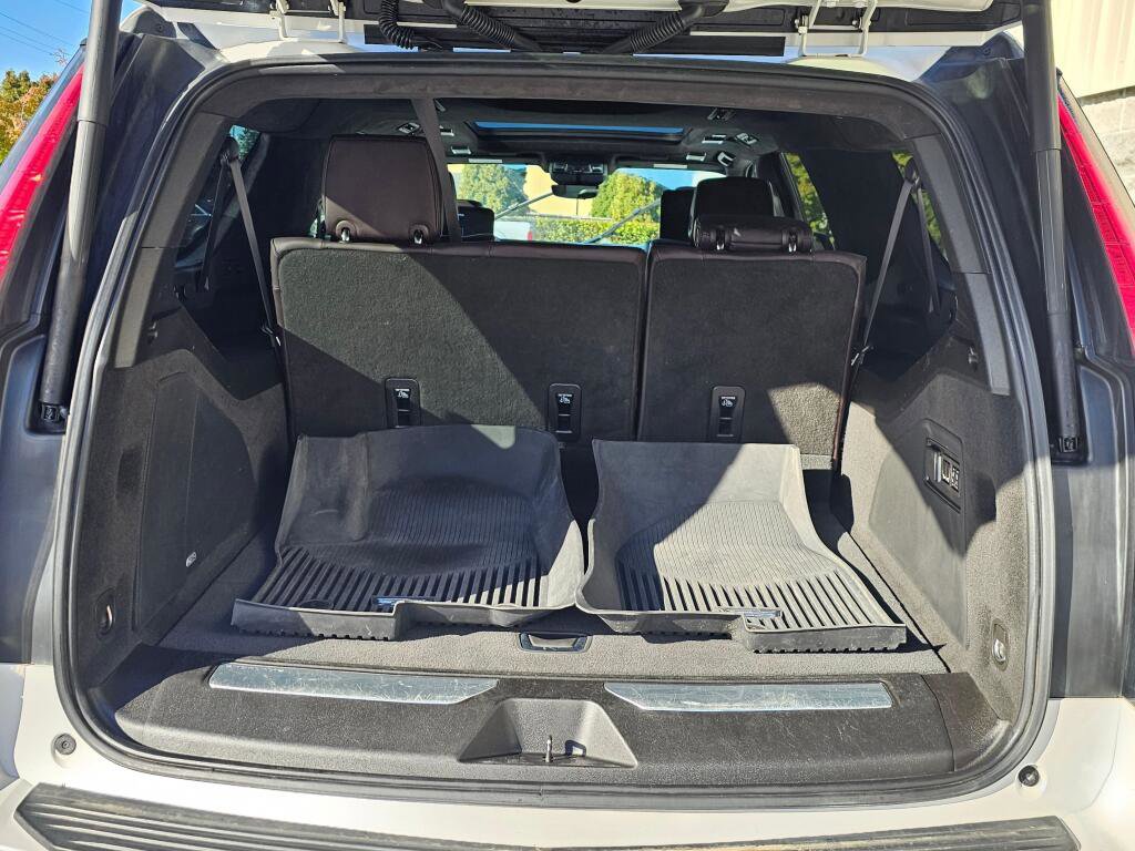 Certified 2023 Cadillac Escalade ESV Sport Platinum image 8