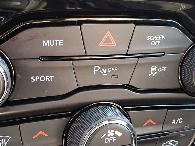 Used 2018 Chrysler 300 S w/ 300S Premium Group image 28