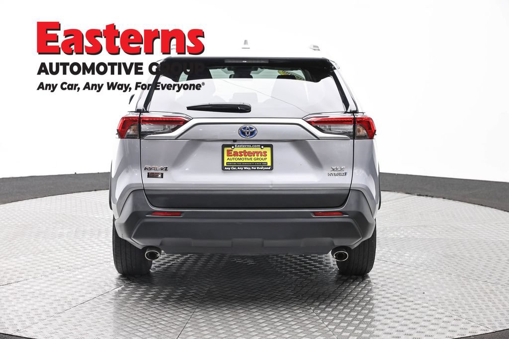 Used 2024 Toyota RAV4 XLE AWD/4WD image 6