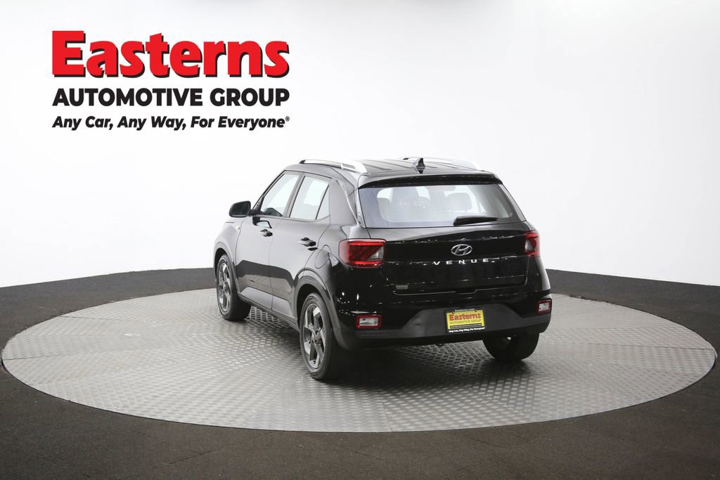 Used 2022 Hyundai Venue SEL image 65