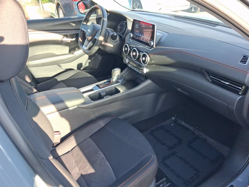 Used 2025 Nissan Sentra SR FWD image 22