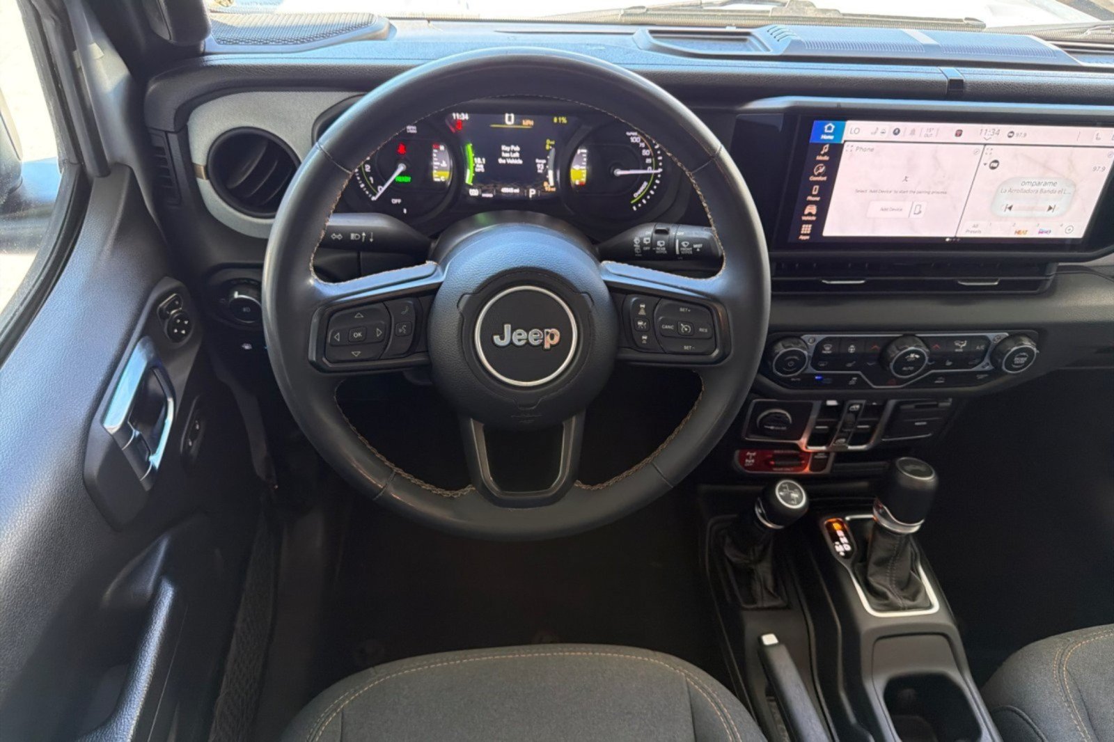 Used 2024 Jeep Wrangler Unlimited AWD/4WD image 13