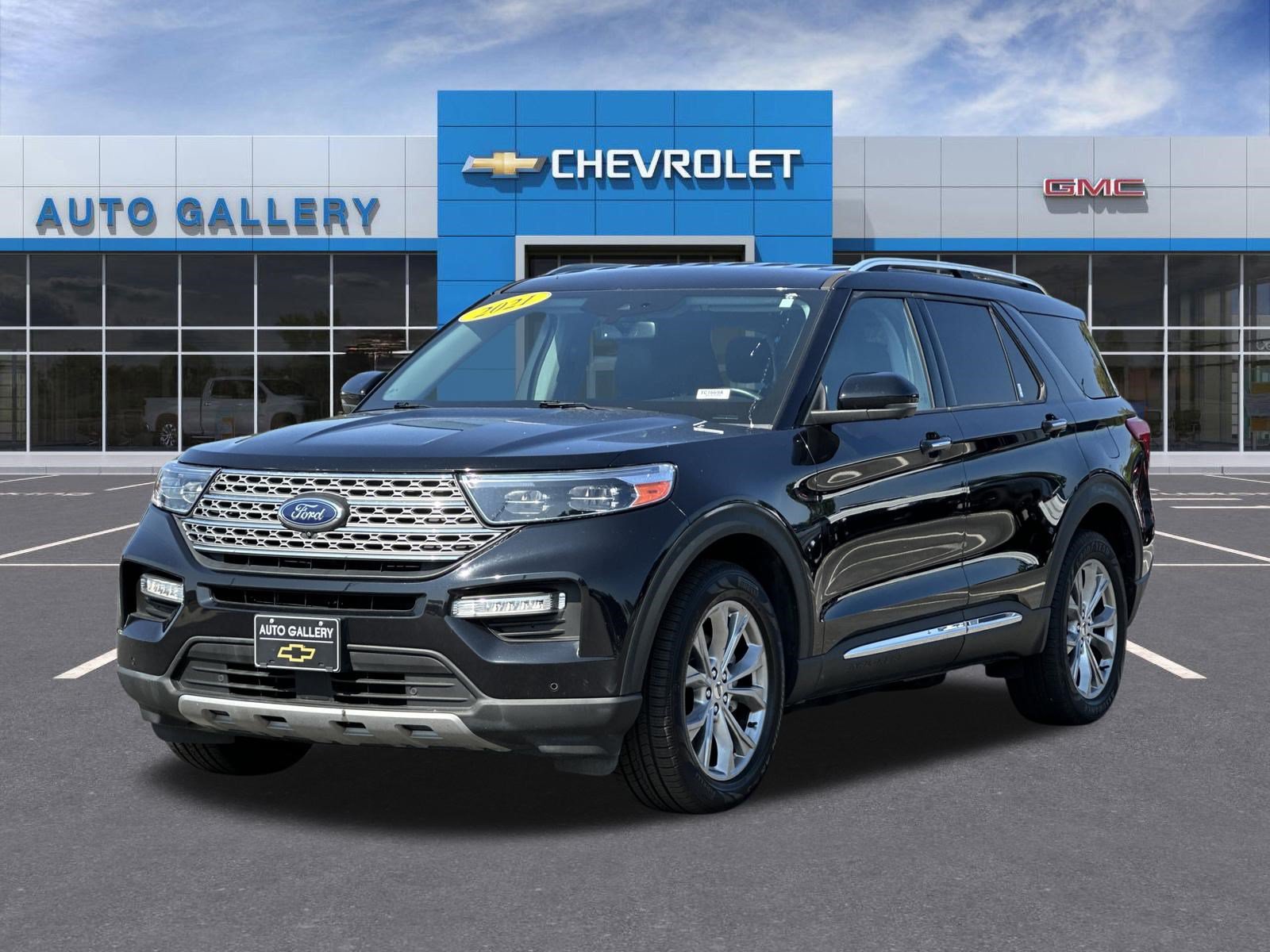 Used 2021 Ford Explorer Limited w/ Equipment Group 301A AWD/4WD image 1