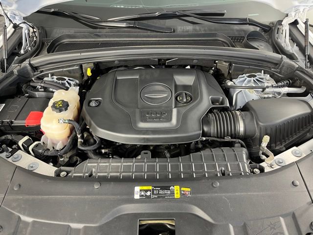 Used 2023 Jeep Grand Cherokee Laredo AWD/4WD image 46