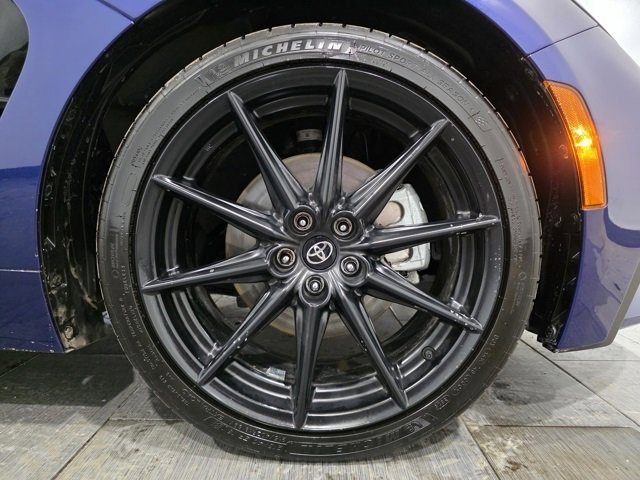 Used 2025 Toyota GR86 Premium w/ ALL Weather Mat Package (TMS) image 23