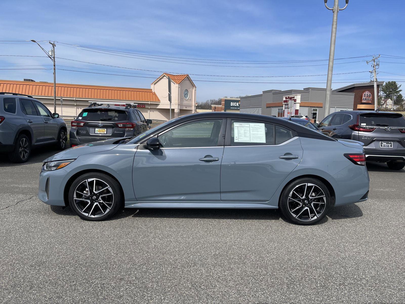 Used 2024 Nissan Sentra SR w/ SR Premium Package image 19
