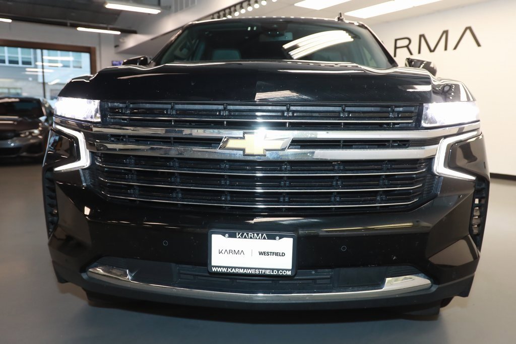 Used 2024 Chevrolet Suburban LT image 2