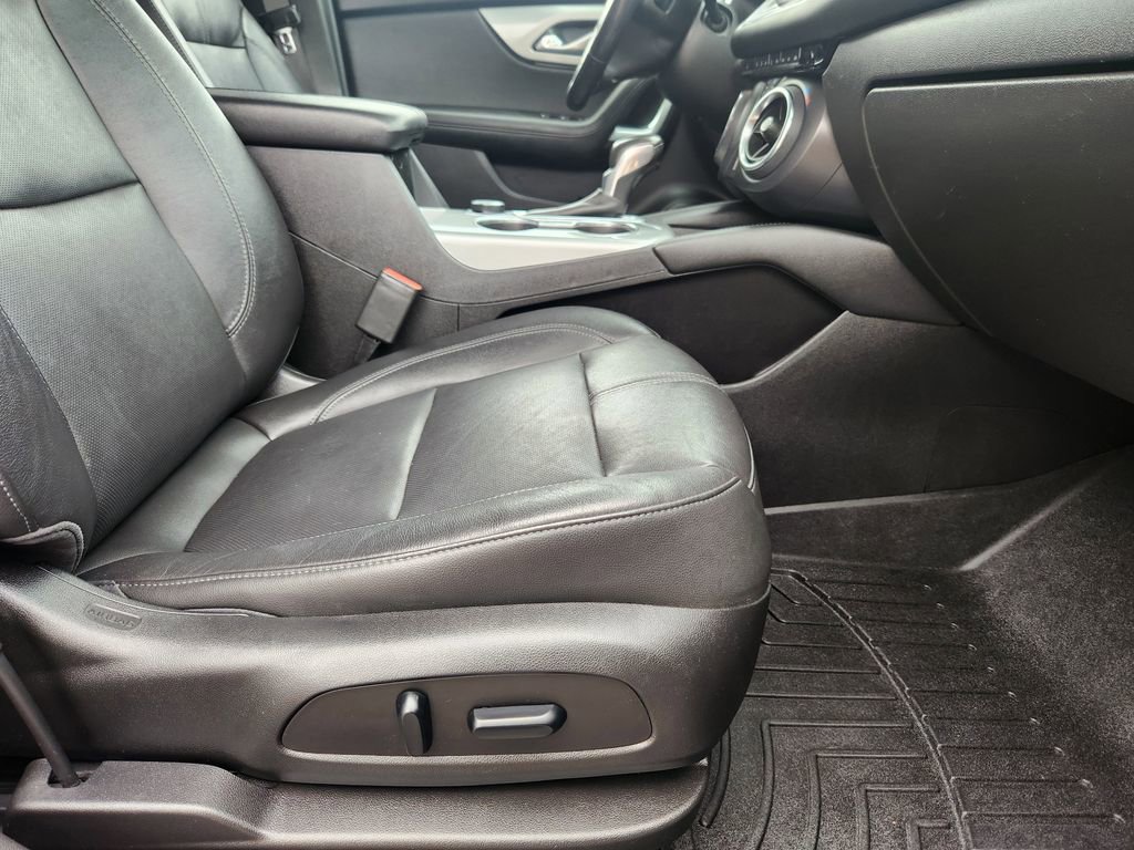 Used 2020 Chevrolet Blazer LT image 17