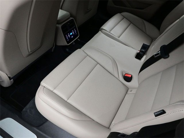 Used 2025 Porsche Taycan image 14