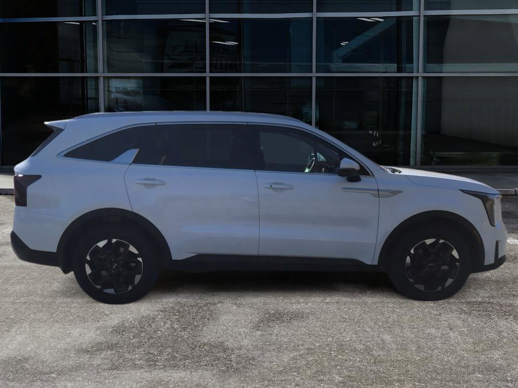 New 2026 Kia Sorento S w/ S Panoramic Sunroof Package image 4