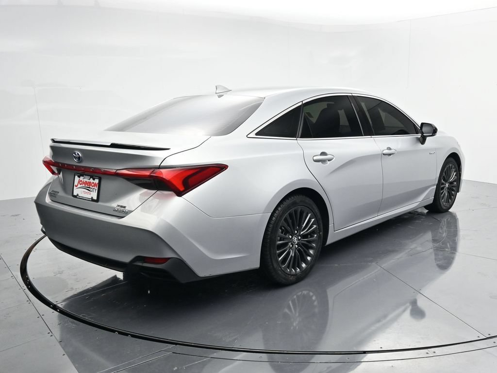Used 2020 Toyota Avalon XSE FWD image 7
