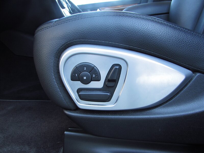 Used 2008 Mercedes-Benz R 350 4MATIC image 11