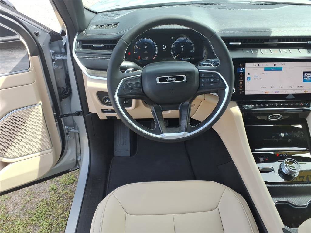 New 2026 Jeep Grand Cherokee Limited AWD/4WD image 11