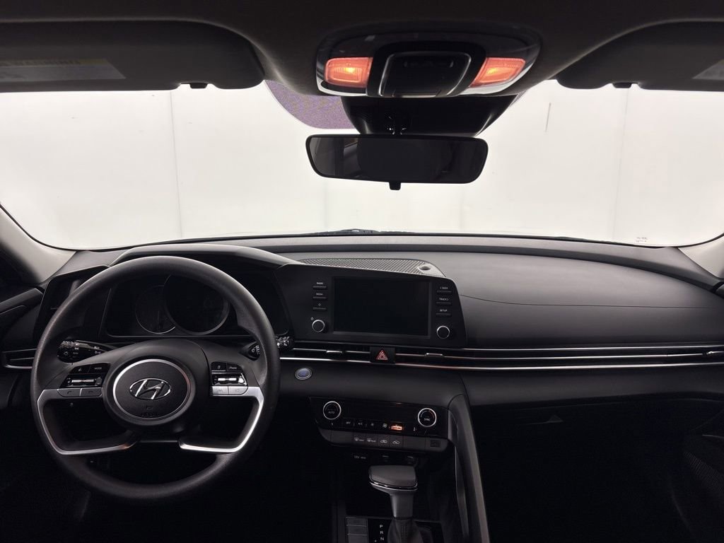 Used 2023 Hyundai Elantra SEL image 19