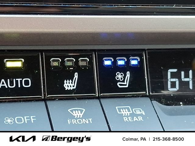 Used 2025 Toyota Camry XSE w/ Premium Plus Package AWD/4WD image 28