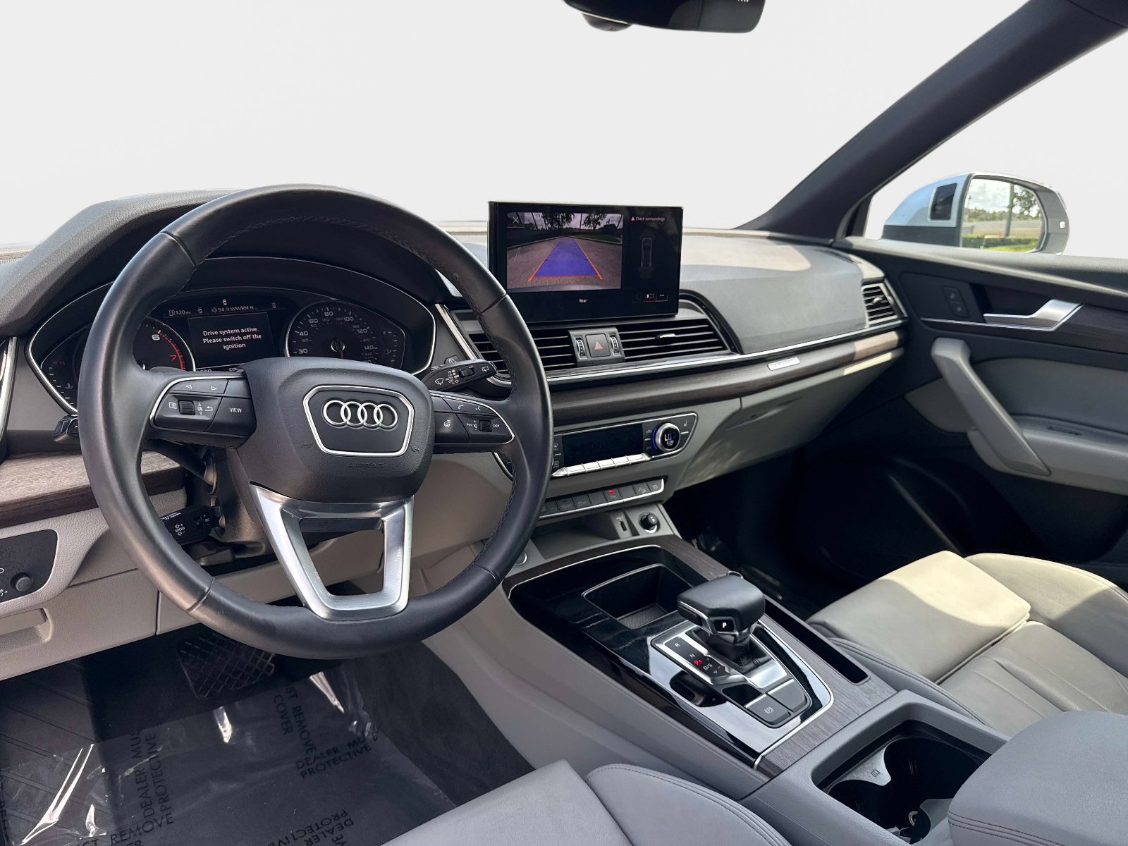 Used 2025 Audi Q5 2.0T Premium AWD/4WD image 15