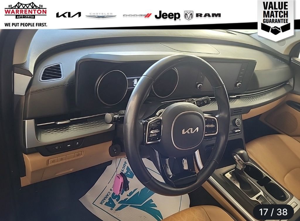 Used 2022 Kia Carnival LX image 10