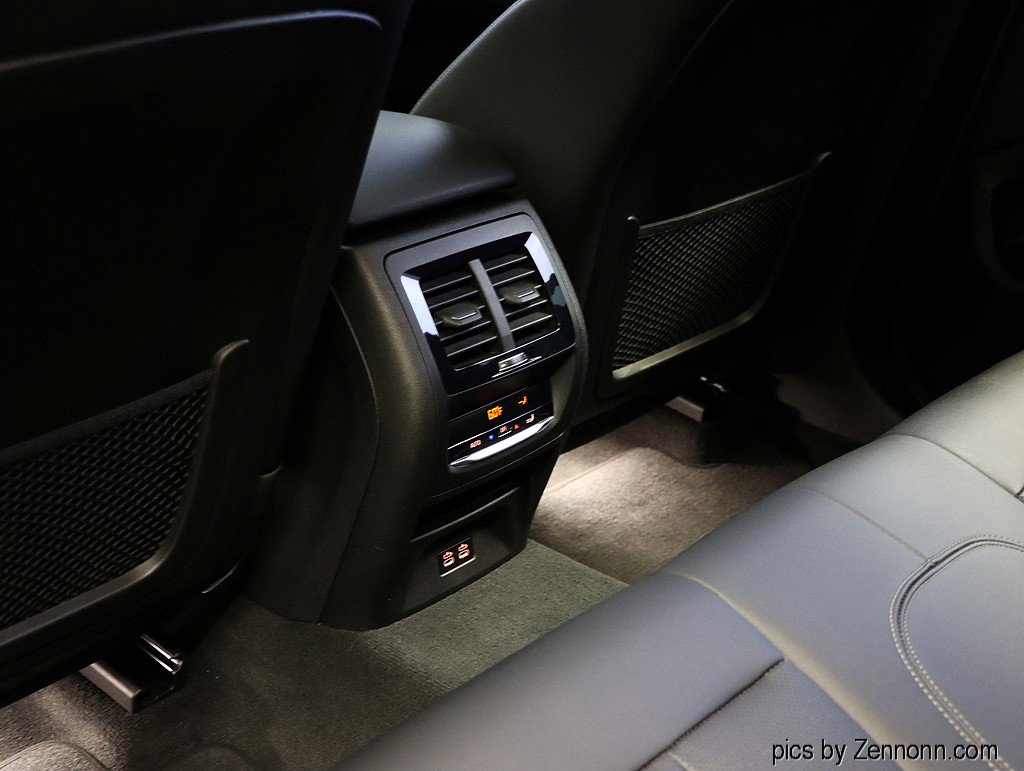 Certified 2024 BMW X4 xDrive30i image 14