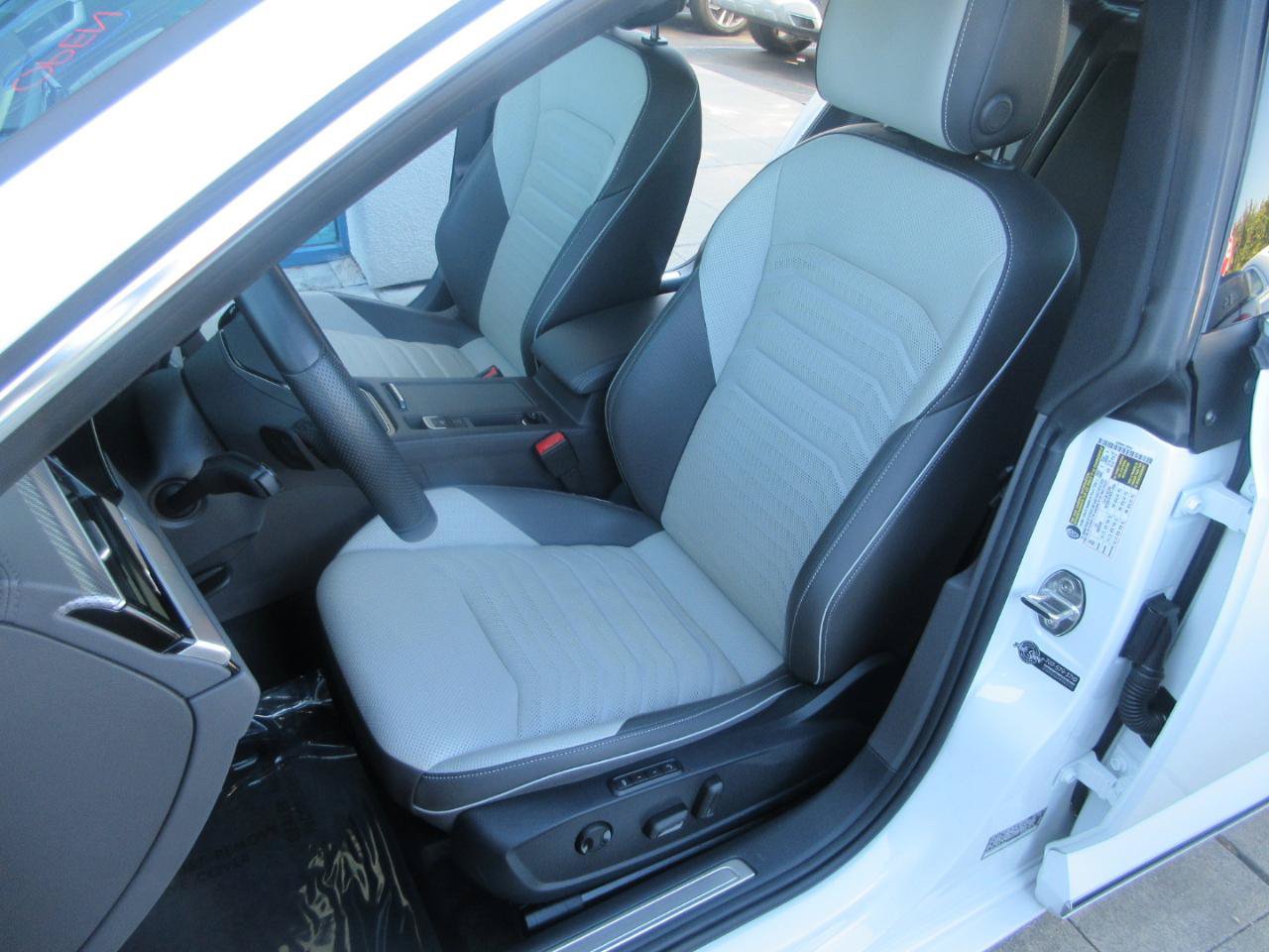 Used 2023 Volkswagen Arteon SEL Premium AWD/4WD image 11
