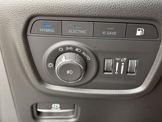 Used 2022 Jeep Grand Cherokee Overland w/ Advanced Protech Group III image 34