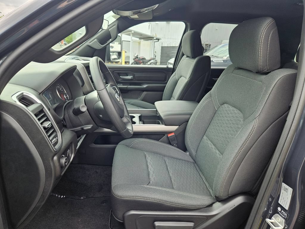 New 2026 RAM 1500 Express AWD/4WD image 12