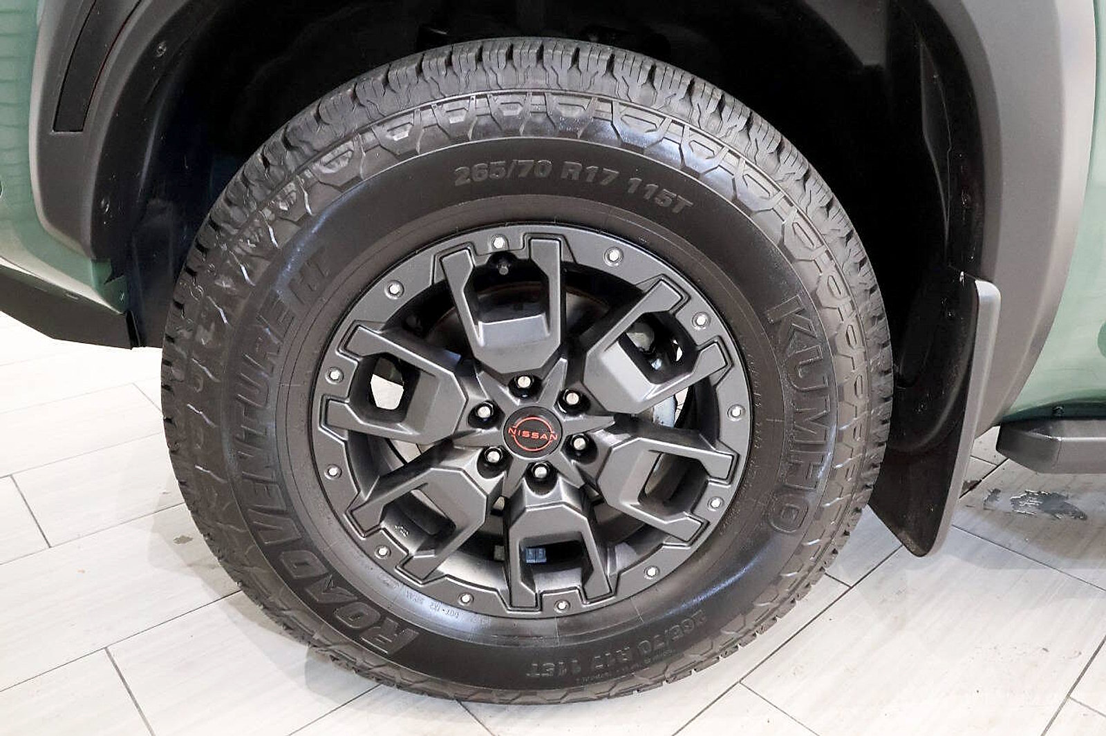 Used 2023 Nissan Frontier PRO-4X w/ Pro-4X Premium Package AWD/4WD image 10