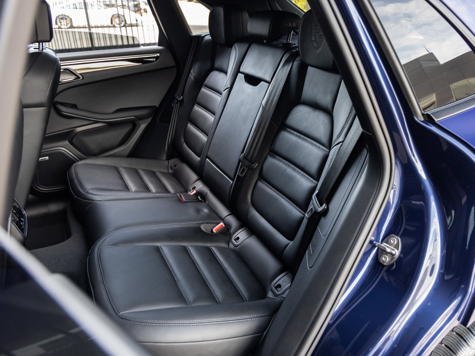 New 2026 Porsche Macan image 37