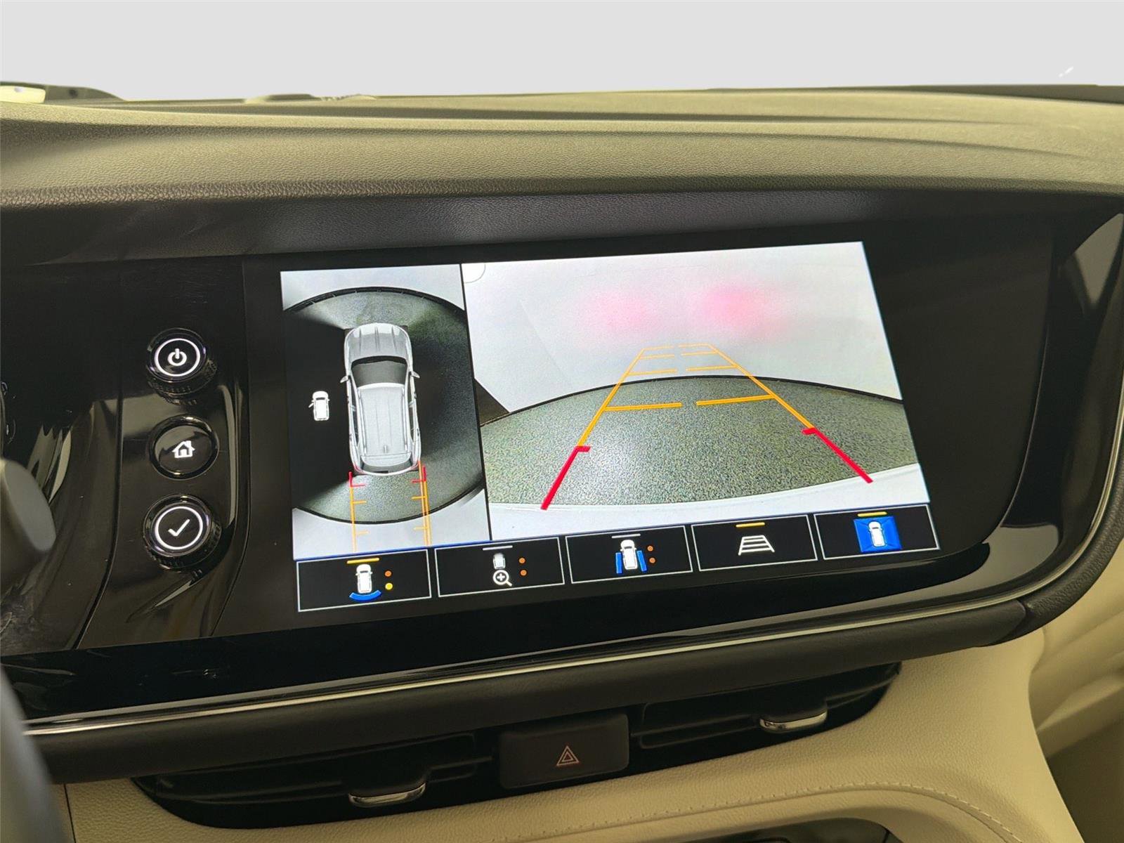 Used 2022 Buick Envision Avenir w/ Technology Package II FWD image 13