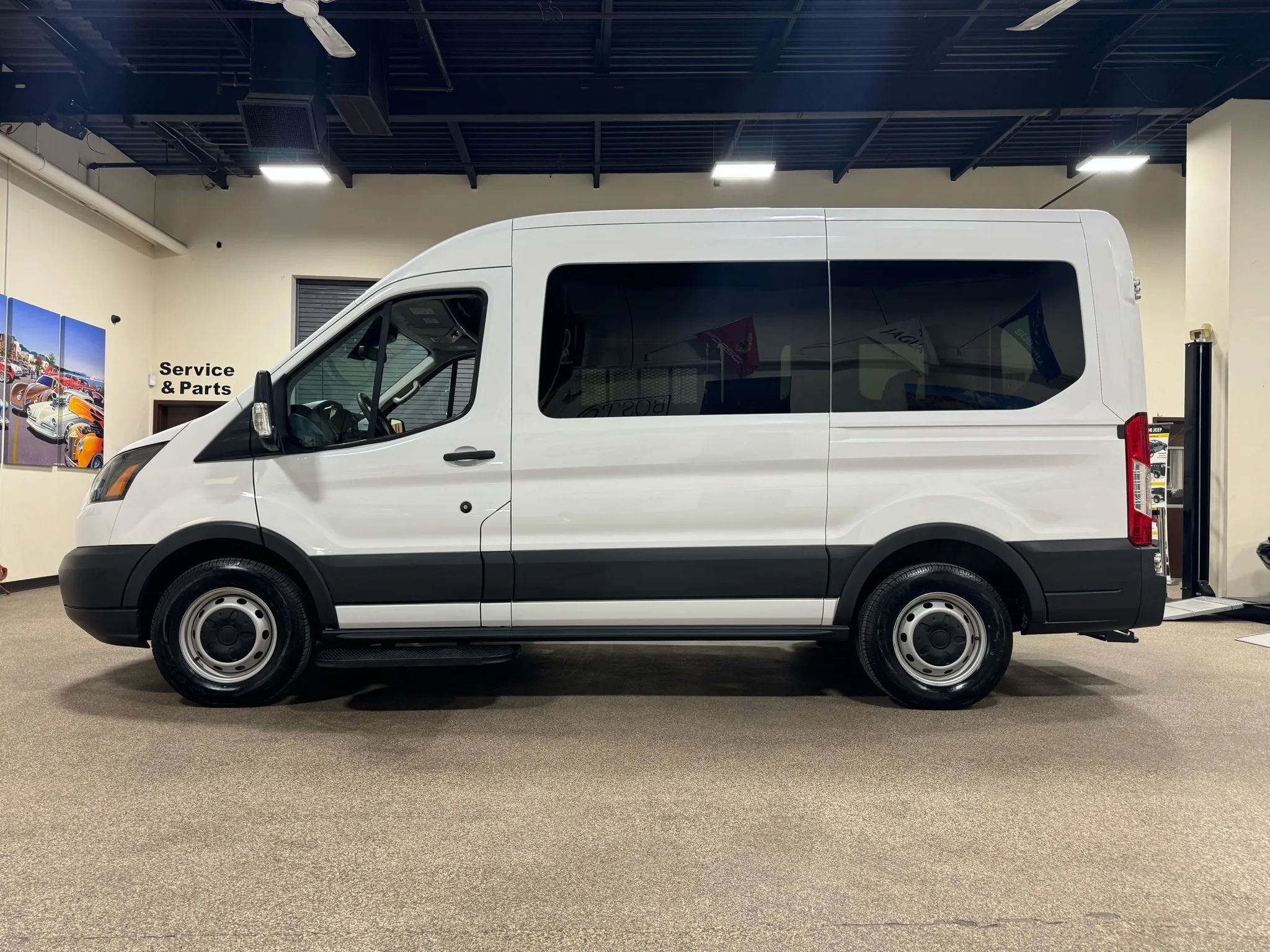 Used 2016 Ford Transit 150 130 Medium Roof RWD image 9