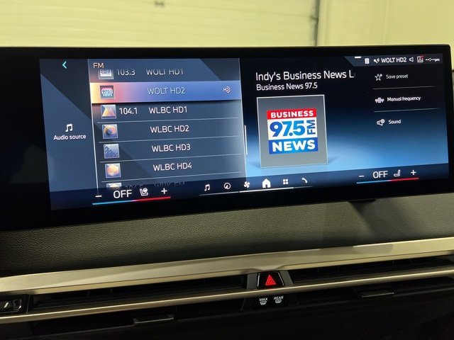 Used 2025 BMW iX xDrive50 image 33