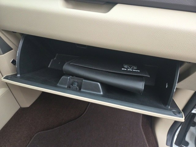 Used 2017 RAM 1500 Laramie w/ Convenience Group image 17