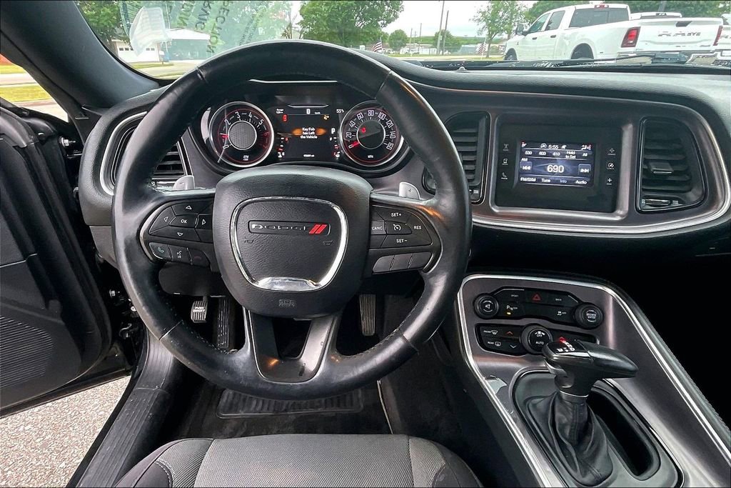 Used 2015 Dodge Challenger R/T w/ Quick Order Package 28B R/T RWD image 5