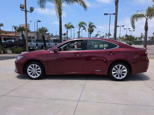 Used 2013 Lexus ES 300h w/ Luxury Pkg FWD image 8