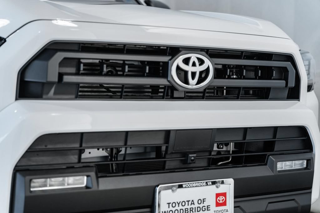New 2026 Toyota 4Runner SR5 AWD/4WD image 7
