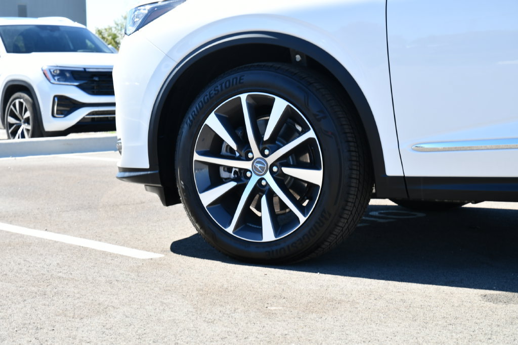 Certified 2026 Acura MDX w/ Technology Package AWD/4WD image 17