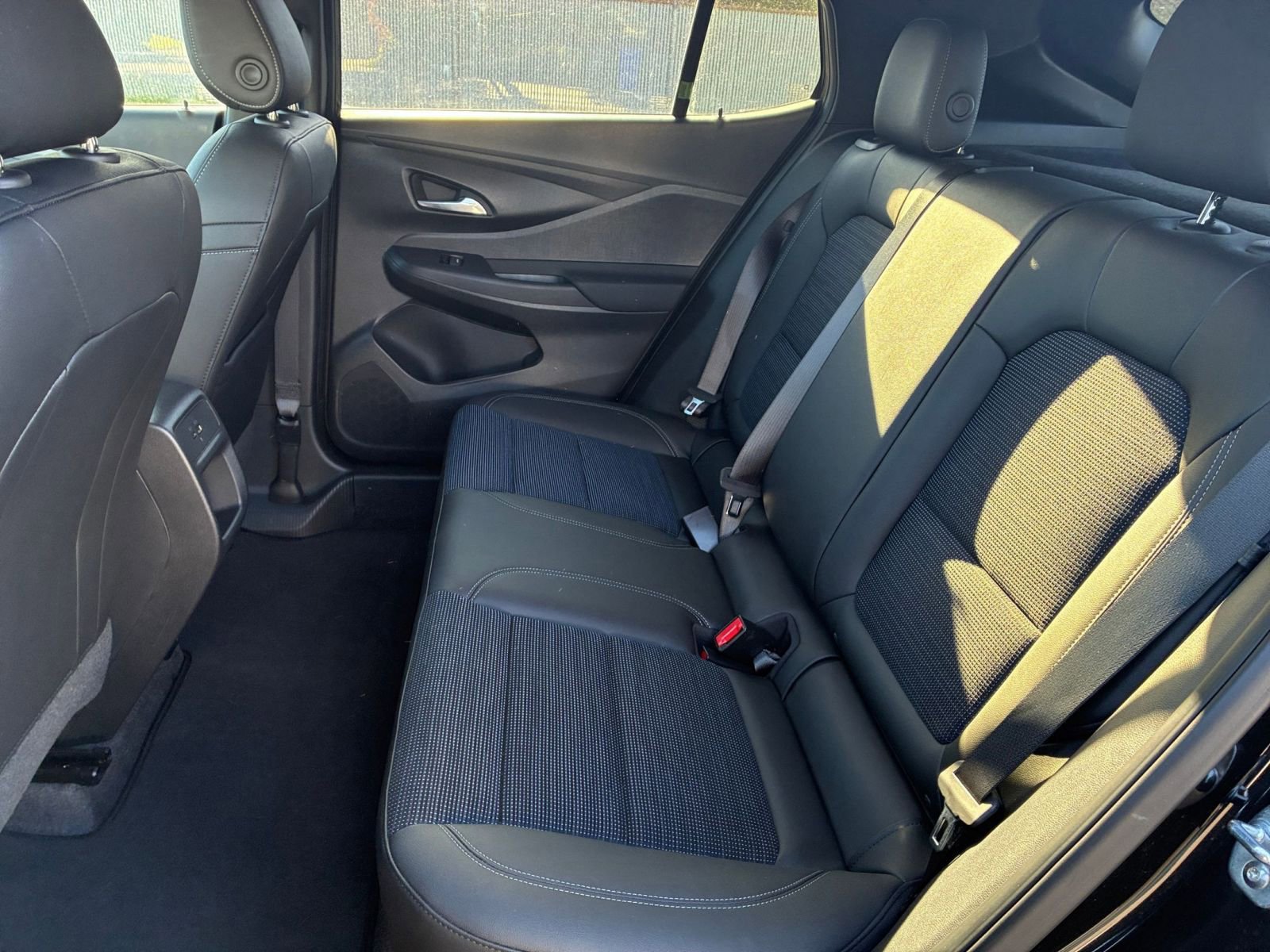 Used 2025 Buick Envista Preferred FWD image 24