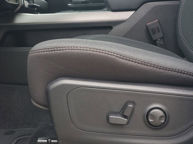 New 2026 RAM 1500 4x4 Crew Cab image 9